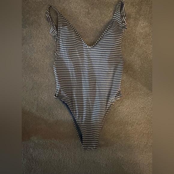 Aerie bathing suit - Picture 1 of 2